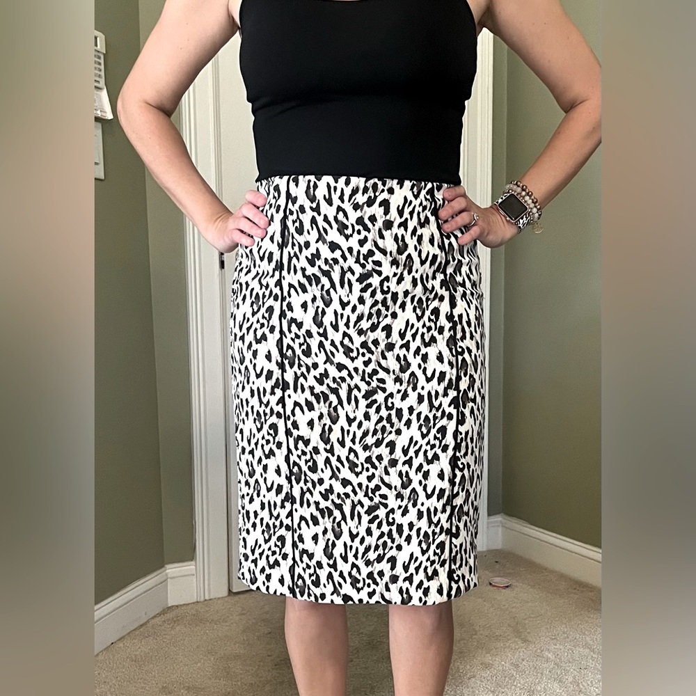 White House Black Market pencil skirt
